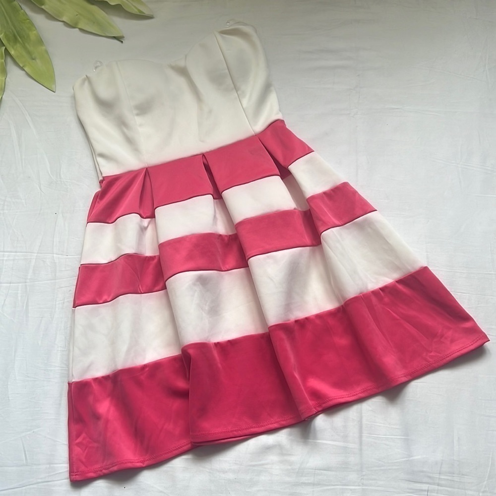 SEDUCTIONS Strapless Dress